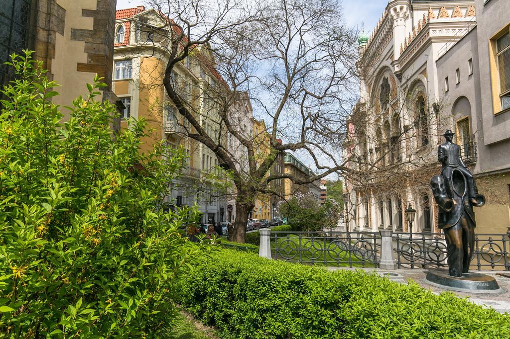 Wishlist Residences - Charles Bridge * Prague